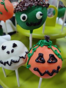 Halloween cake pops